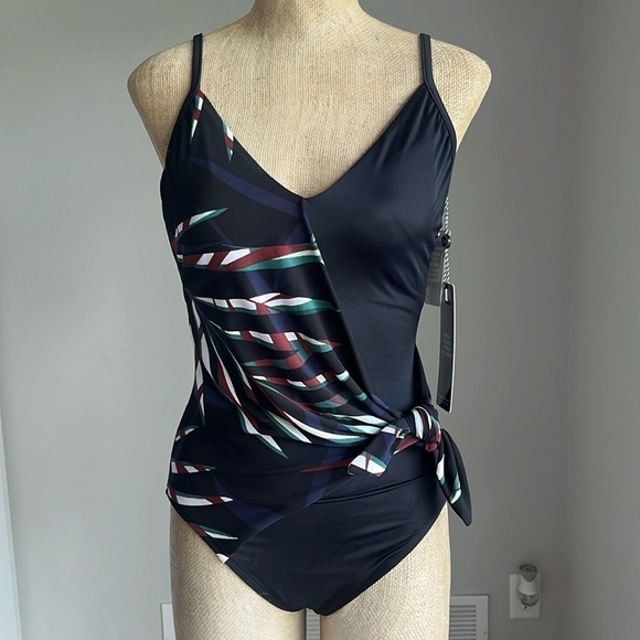 Magicsuit Biarritz Hailey Soft Cup Wrap One Piece Swimsuit size 8 - Picture 7 of 7